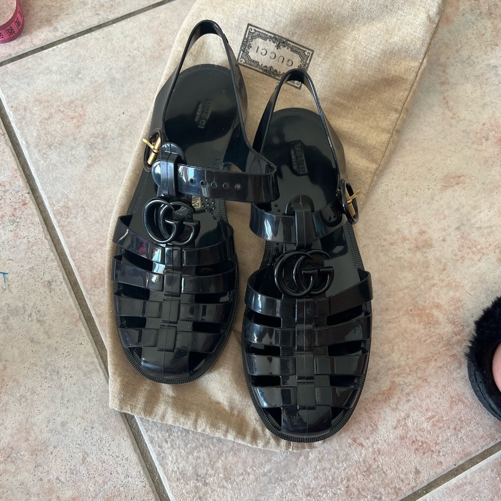 Gucci Black Jelly Fisherman Sandals with Double G - Picture 2 of 6